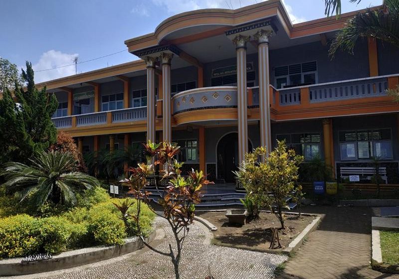 1. GEDUNG MTs. AL HIDAYAH